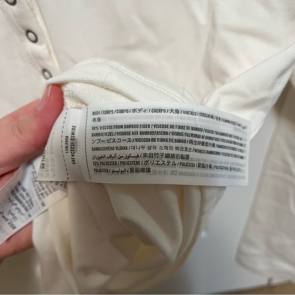 Abercrombie & Fitch Button Henley Size Small Nwot… - image 3